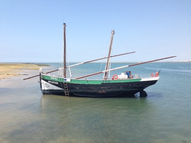 m_Portugese Boat dried out