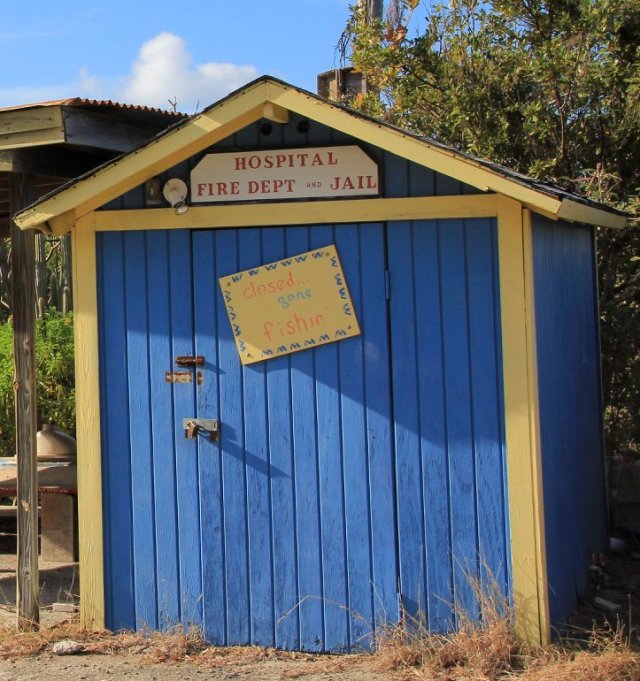 m_Closed Gone Fishing V Gorda close up