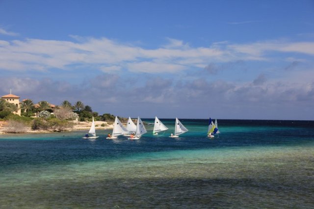 m_Dinghy racing in Spanish Water entrance