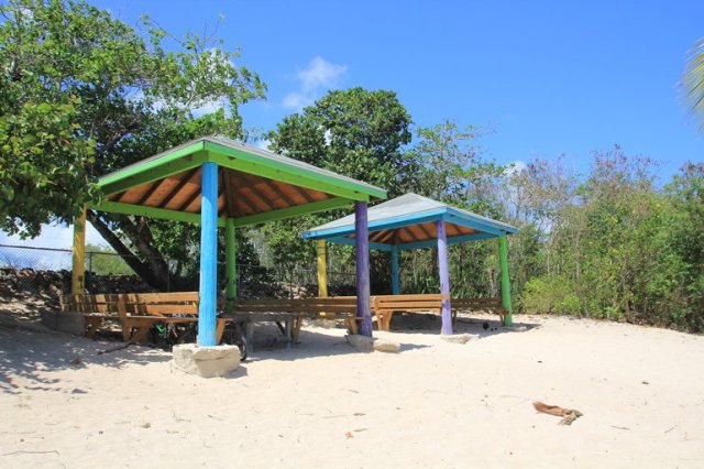 m_Cabana Spotts Beach