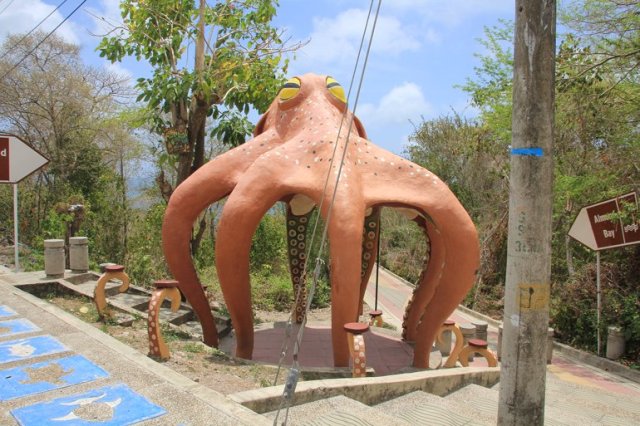 m_Octopus Bus Stop