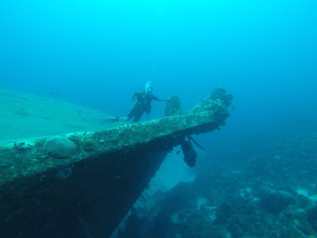 m_Steve posing on wreck
