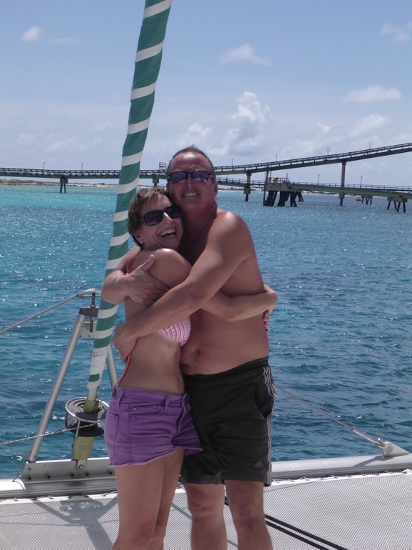 m_Susie and Jez Salt Pier Bonaire