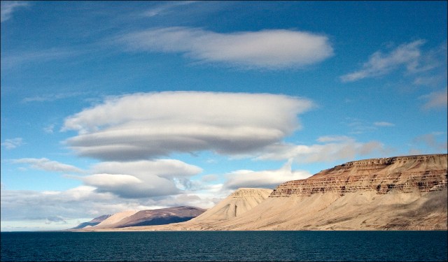 4310-lenticulars-at-bylot