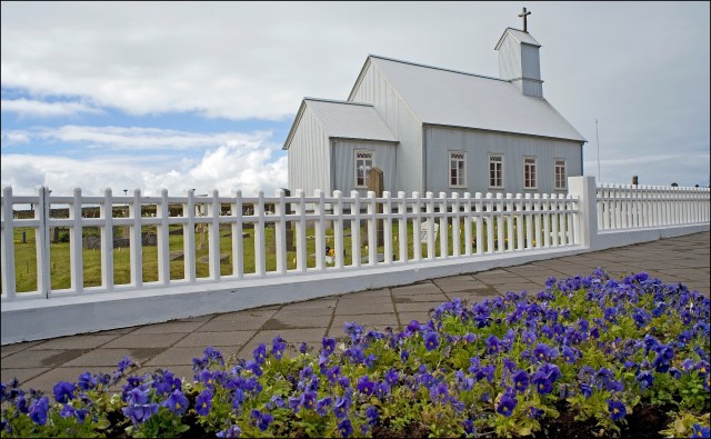 4445-church-at-stokkseyri