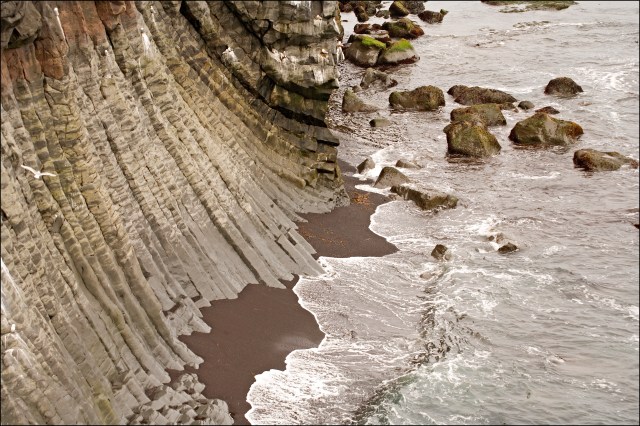 4599-rock-formation-arnastapi