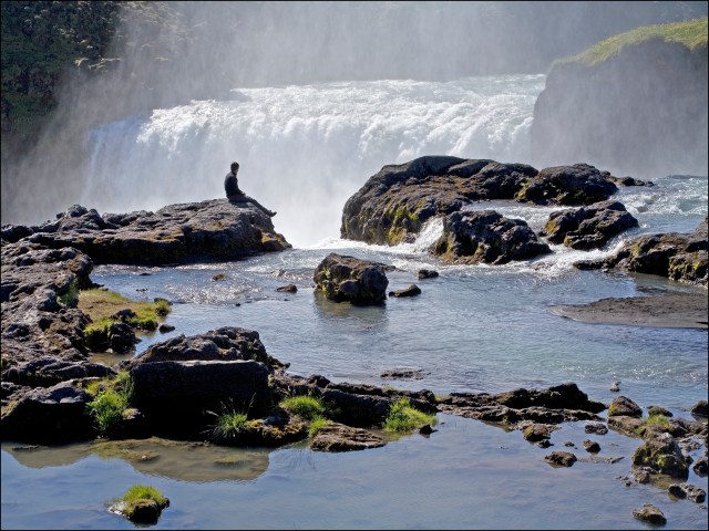 4779-taking-in-the-moment