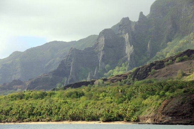 m_Rocks at Anaho Bay