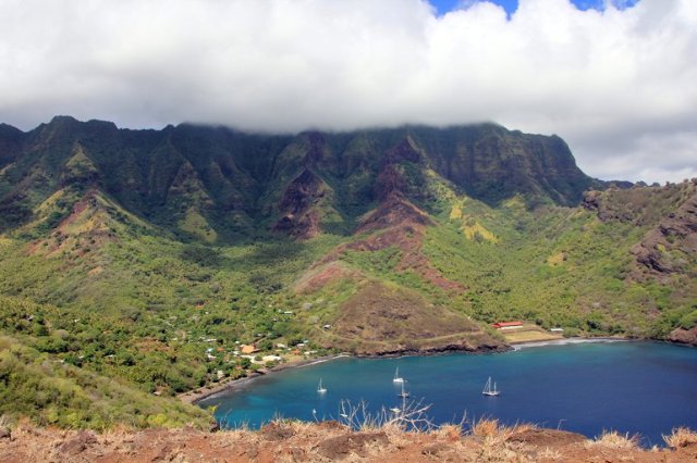 m_Tahuata village view